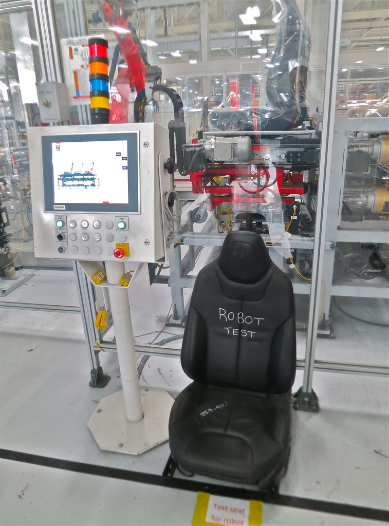 Tesla robot production: Worst profit drop in years